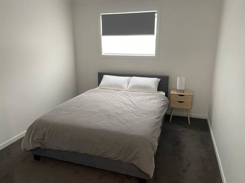 New 3 Bedroom House In Cooma - Tourism Search 1