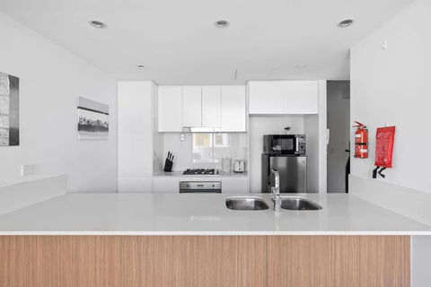NEW 3BR Apt In Kingsgrove Sleeps 7 - Tourism Search 2