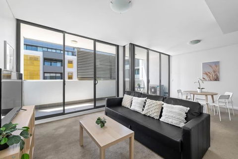NEW 3BR Apt In Kingsgrove Sleeps 7 - Tourism Search 3