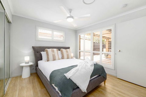 NEW 3BR Serene Creekside Retreat In Helensvale - Tourism Search 1