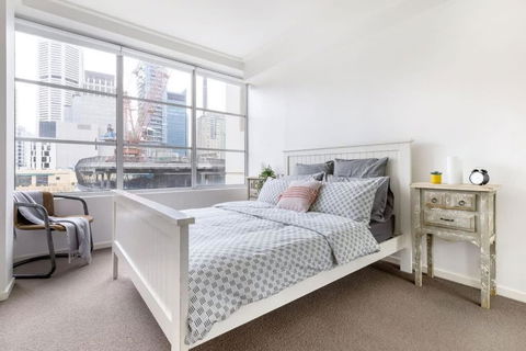 NEW! A Comfy & Stylish Apt Next To Darling Harbour - Tourism Search 0