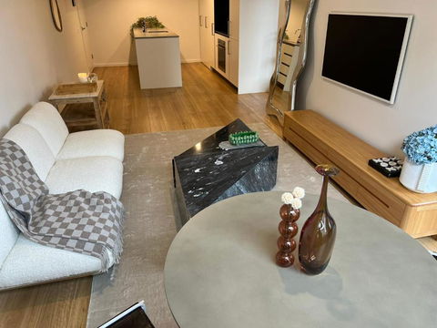 NEW BOUTIQUE 1bd Apt - Tourism Search 1