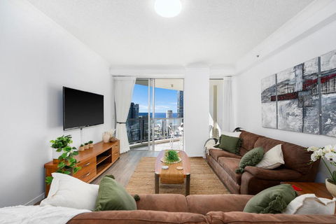 NEW Chevron Ocean Views Central Surfers. - Tourism Search 2