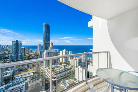 NEW Chevron Ocean Views Central Surfers. - Tourism Search 0