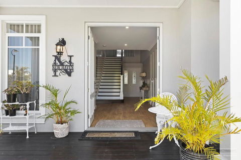 NEW HAVEN - Garden View Balcony - Tourism Search 2