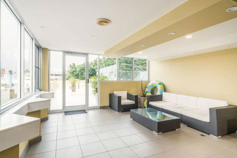 NEW! Ideal 1BR Beachside Studio With Pool - Tourism Search 2