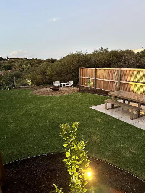 NEW Magpie Sands - 3 Bedroom Home - Downstairs Only, 1 Min Walk To Aldinga Beach - Tourism Search 0