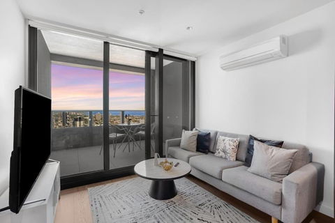 NEW Waterfront Living With Sublime Views 2B1B - Tourism Search 1
