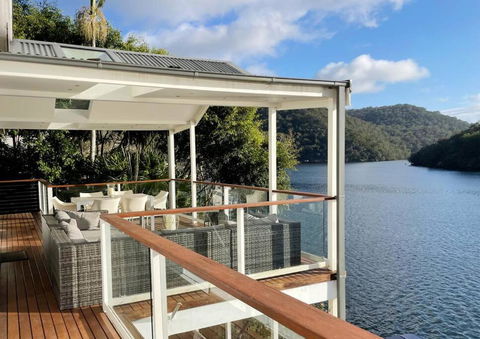 NINE At Berowra Waters, Luxury Waterfront With Hot Tub - Tourism Search 0