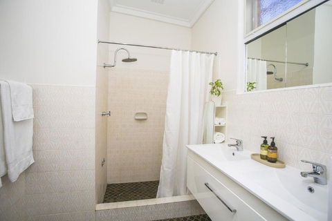 NOR214 - Northstead Coastal Charm - Tourism Search 3