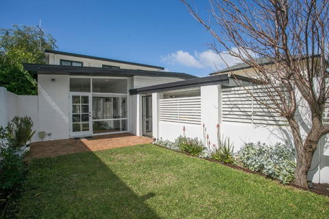 NOR214 - Northstead Coastal Charm - Tourism Search 2