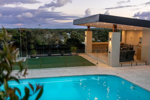 OASIS ON SUNSET - Tranquility Close To The Ocean - Tourism Search 1