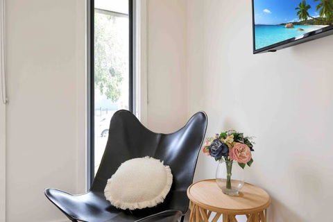 OG Spa Retreat- 3 Bedroom, Spa, Central, Aircon - Tourism Search 3