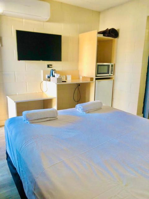 OXFORD HOTEL MOTEL - Tourism Search 1