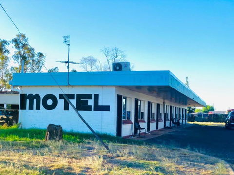 OXFORD HOTEL MOTEL - Tourism Search 2