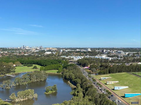 Parkside & City View In Sydney Olympic Park - Tourism Search 1