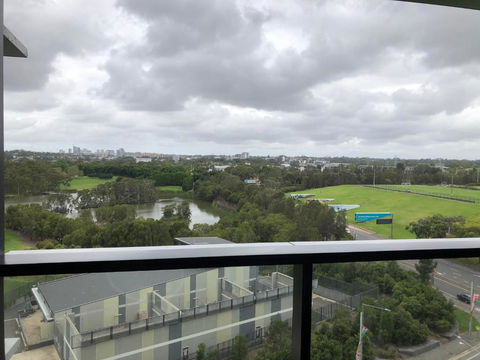 Parkview Modern Apartment W Parking @ Olympic Park - Tourism Search 3