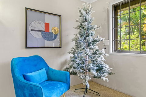 Peaceful 4BR At Sunnybank CBD With 2Parking Yard And Mall - Tourism Search 3