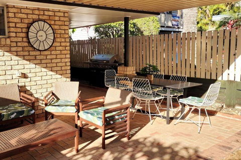 Peaceful Getaway - Stylish, Newly Updated House - Tourism Search 0