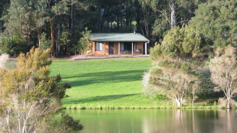 Pemberton Lake View Chalets - Tourism Search 1
