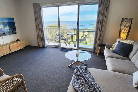 Penthouse Apartment Ocean Views - Tourism Search 1