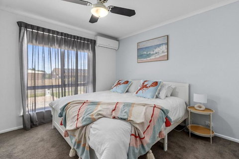 Percys Beach House Moonta Bay - Tourism Search 3