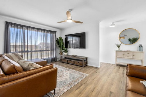 Percys Beach House Moonta Bay - Tourism Search 2