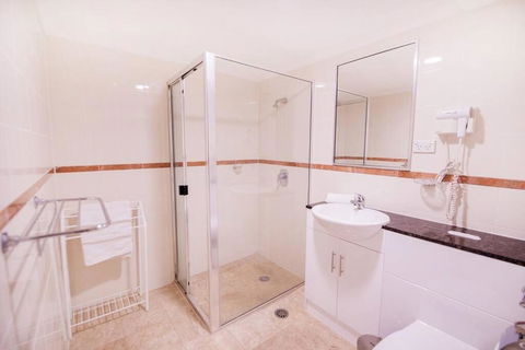 PI702 - Ideally Located Sydney CBD - Tourism Search 3