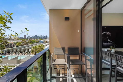 PM Residences - Modern Luxury 2BR Apt W Parking - Tourism Search 3