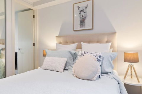 PORT MELBOURNE - A Stay At The Bay - Tourism Search 2