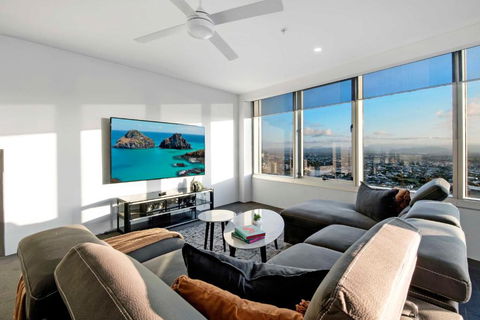 Q Tower Apartments In Surfers Paradise - From Level 3 - Self Contained & Privately Managed - Wow Stay - Tourism Search 2