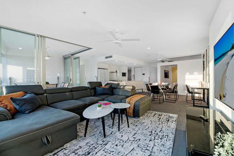 Q Tower Apartments In Surfers Paradise - From Level 3 - Self Contained & Privately Managed - Wow Stay - Tourism Search 3