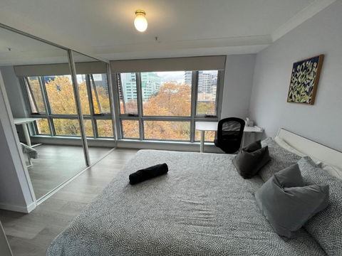 Private Room With Ensuite In The CBD - Tourism Search 2