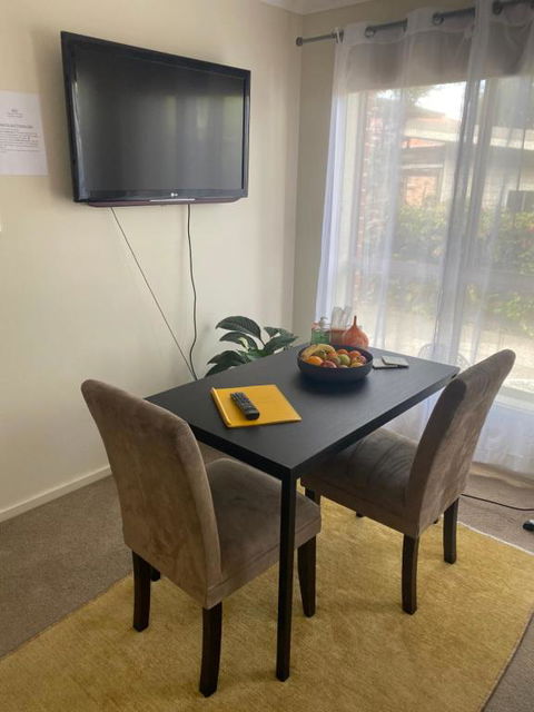 Private Room With Ensuite And Parking Close To Wollongong CBD - Tourism Search 1