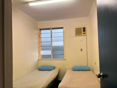 Q Lux Inn Emerald - Tourism Search 1