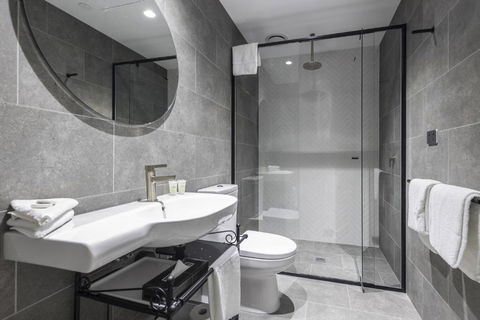 Q Squared Serviced Apartments - Tourism Search 3