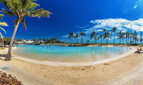 QCWA Cheerful Cottage - Airlie Beach - Tourism Search 3
