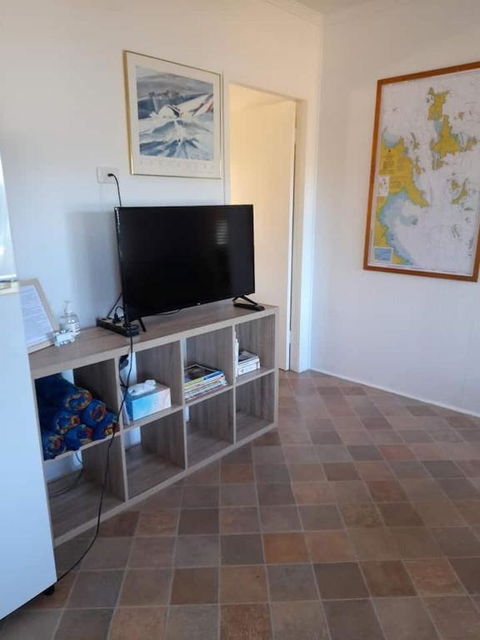 QCWA Cheerful Cottage - Airlie Beach - Tourism Search 1