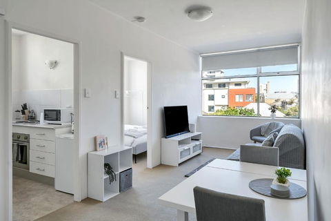 Quaint 1BD On The Doorstep Of Manly Beach - Tourism Search 2