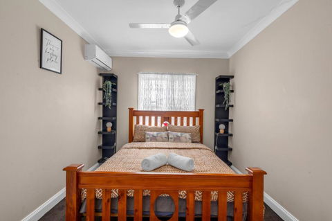 Quaint 2 Bedroom Fully Furnished Cottage - Tourism Search 1