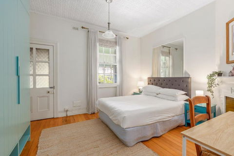 Quaint 3-Bed Heritage Home In The Heart Of Sydney - Tourism Search 1