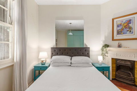 Quaint 3-Bed Heritage Home In The Heart Of Sydney - Tourism Search 0