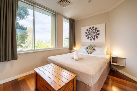 Quaint Auchenflower 1B1B Apt W Parking Close To UQ - Tourism Search 0