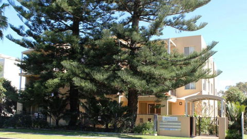 Quality Aquarius Apartment On The Beach! - Tourism Search 0