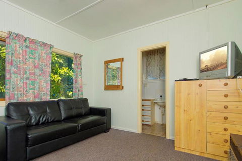 Rainbow Pines Tourist Caravan Park - Tourism Search 3