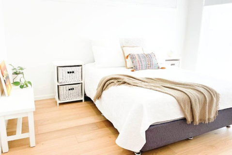 Red Brick Central Retreat - Tourism Search 3