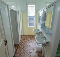 Australian Hotel - Tourism Search