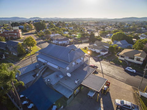 Australian Hotel - Gympie - Tourism Search 1
