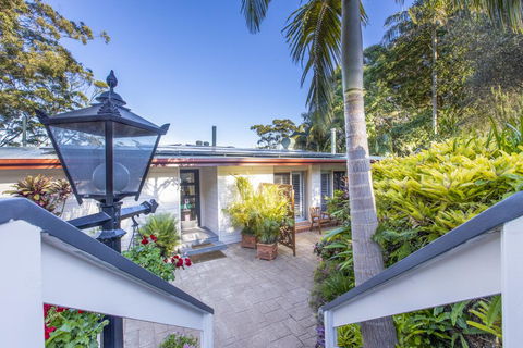 Avocado Sunset Bed & Breakfast - Tourism Search 1