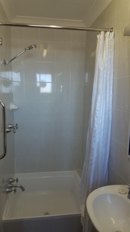 Bathurst Gold Panner - Tourism Search 3